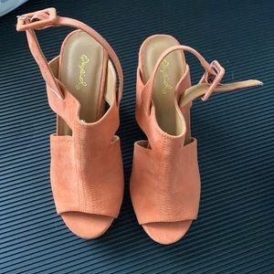 Coral wedge heels NEW